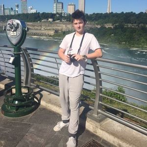 Meet your Posher, Andrew